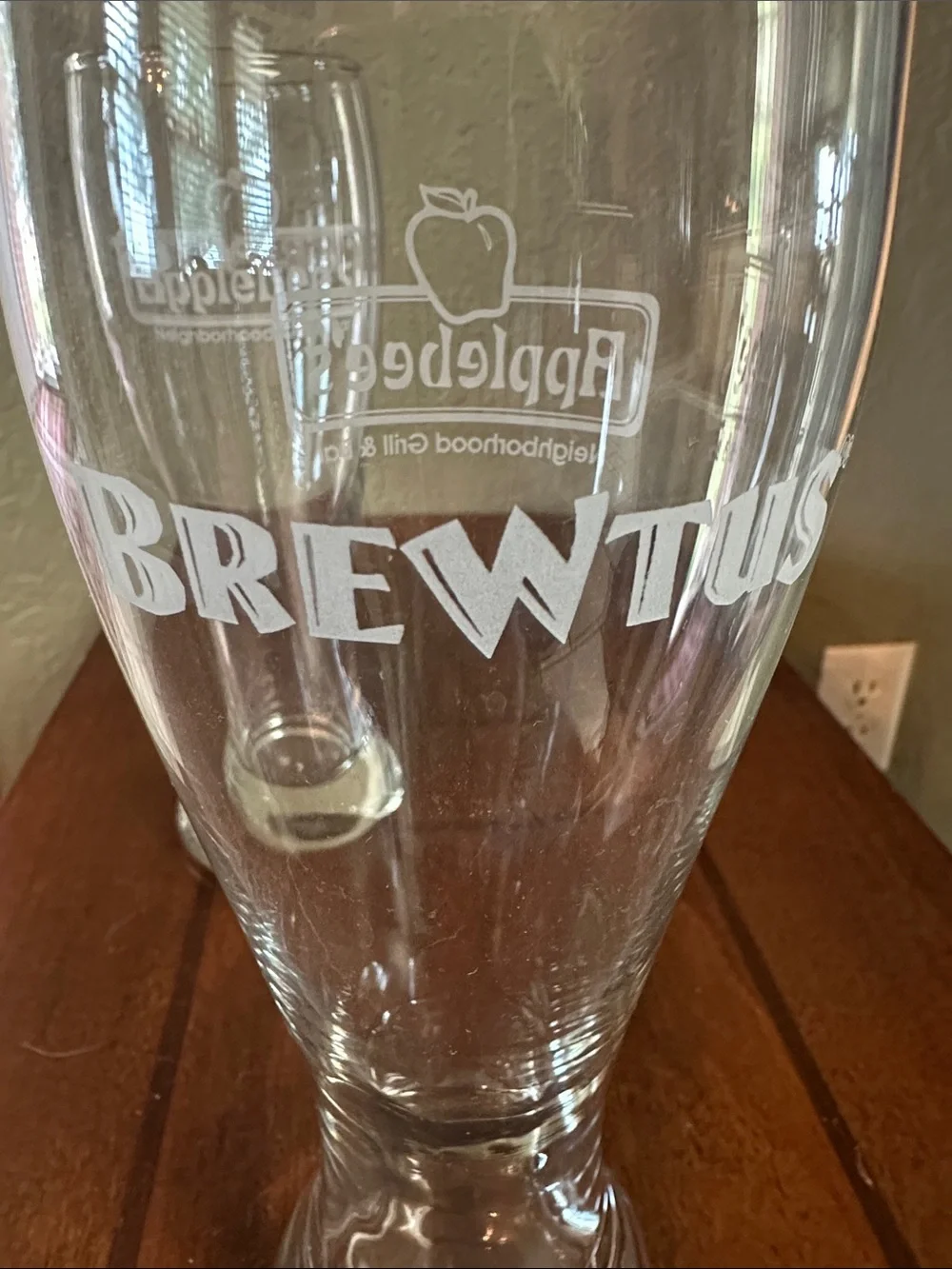 Vintage Applebee’s Brewtus Pilsner Beer Glasses - Set of 2 (22oz Heavy Base)